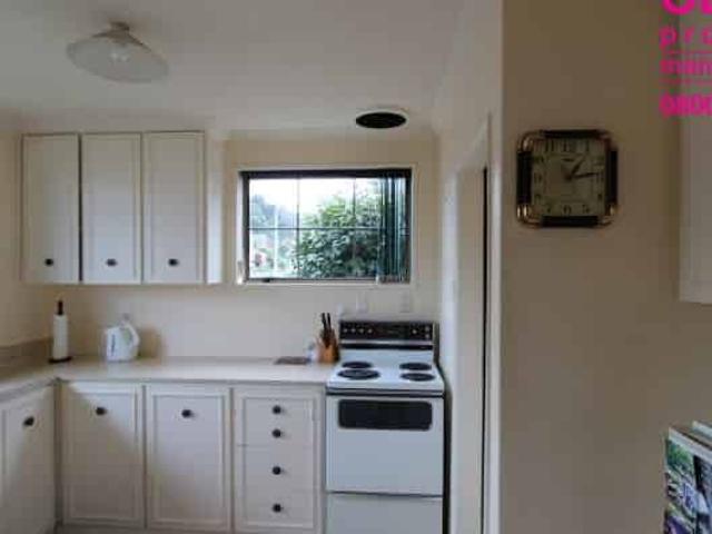 Townhouse for rent in Otakou