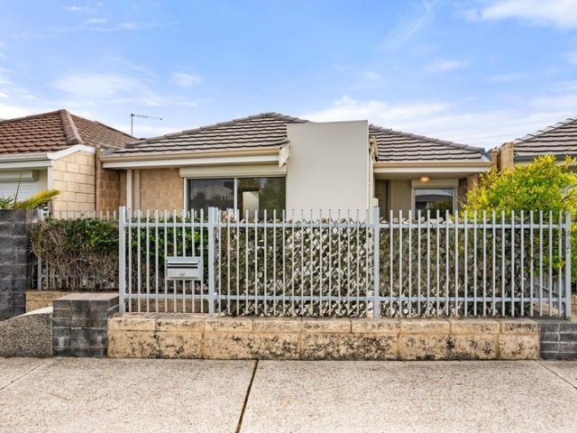 House for sale in Golden Bay, Western Australia