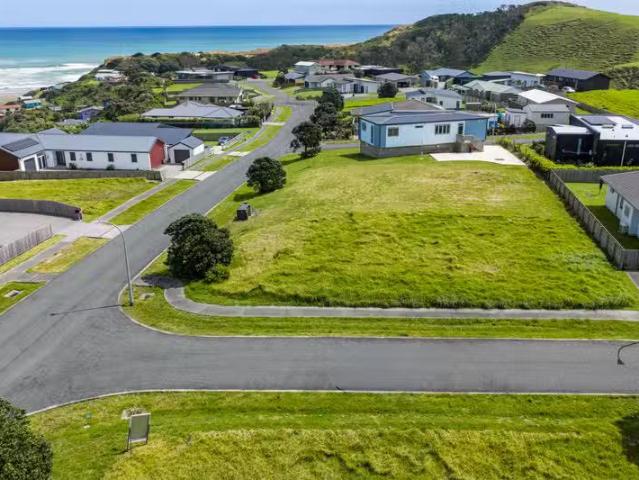 House for sale in Baylys Beach, Northland