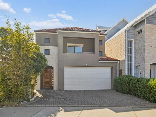 House for sale in Lake Coogee, City of Cockburn