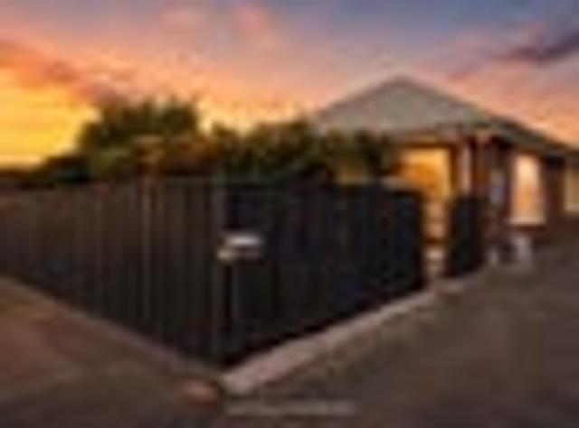 House for sale in Chaslands, Canterbury