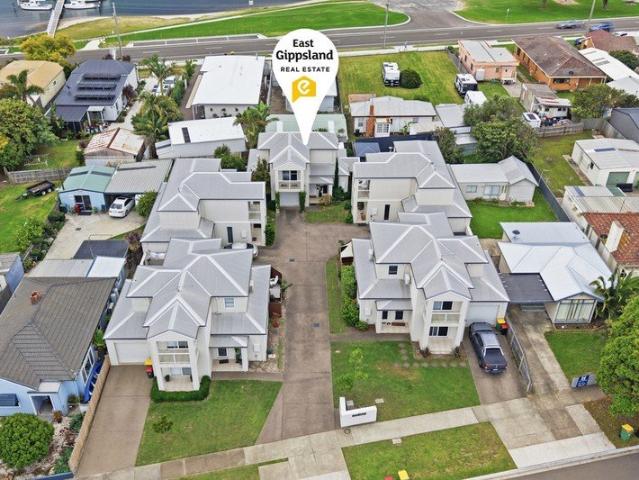 House for sale in Lakes Entrance, Victoria
