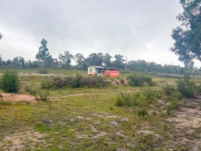 Cottage for sale in Woodside, Victoria