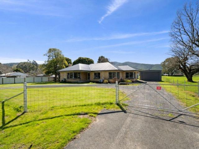 House for sale in Ovens, Victoria