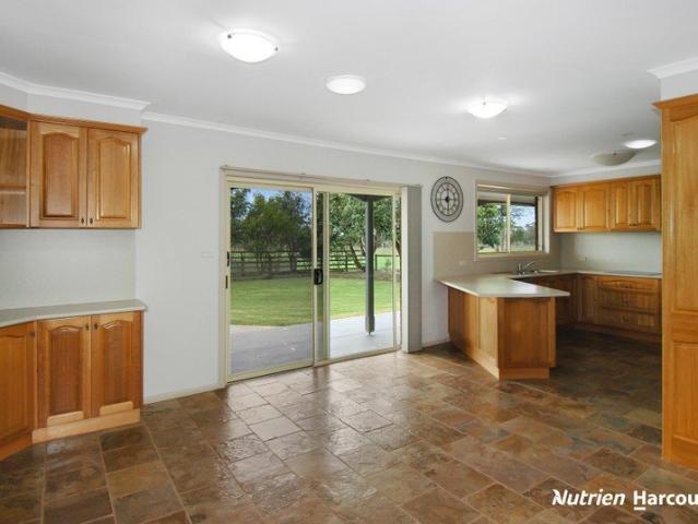 Cottage for sale in Alberton West, Victoria