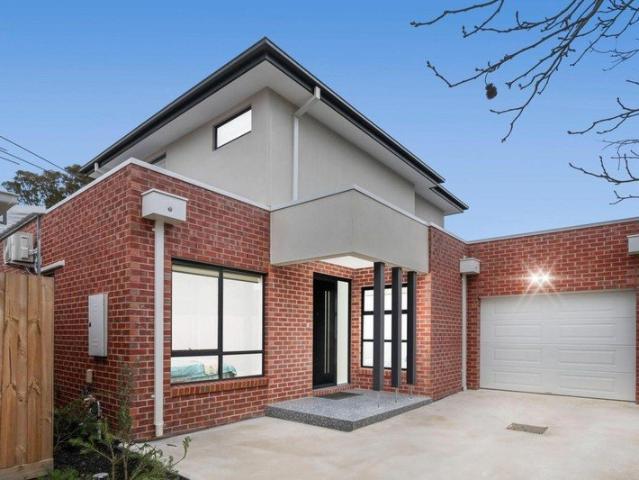 Townhouse for sale in Wantirna South, Melbourne