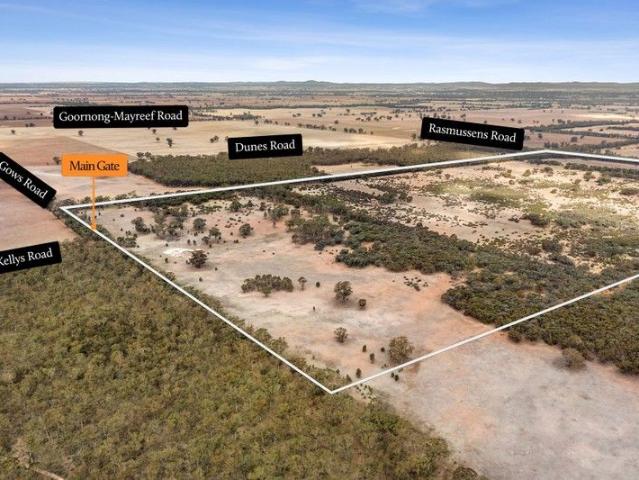 Cottage for sale in Avonmore, Victoria