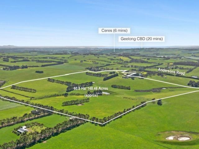 Cottage for sale in Victoria
