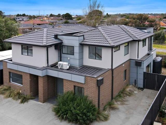 Townhouse for sale in Camerons Creek, Victoria