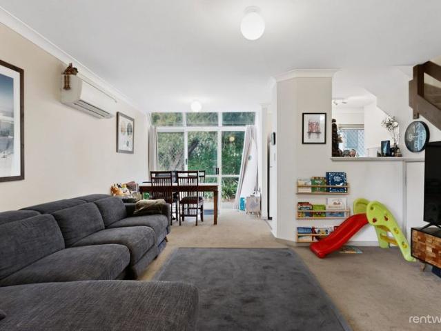 Townhouse for rent in Stirling, Western Australia