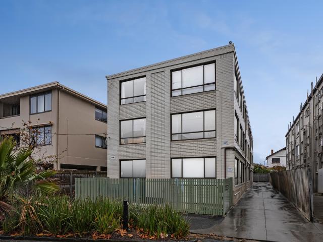 Apartment for sale in Balaclava