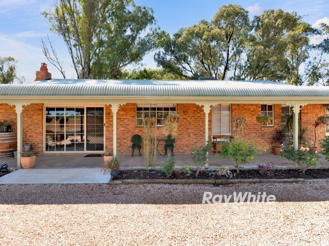 House for sale in Nichols Point, Victoria