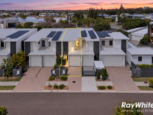 Townhouse for sale in Toombul, Queensland