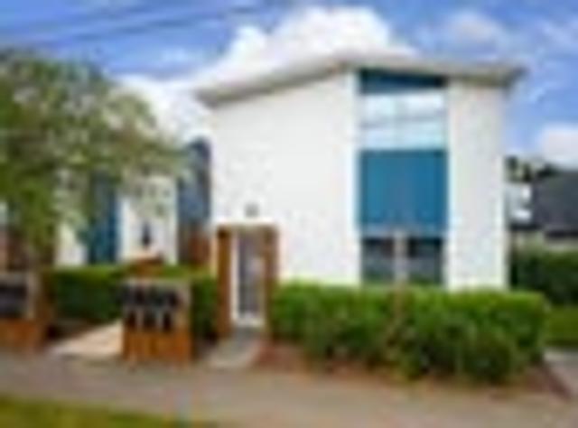 Townhouse for sale in Heathcote, Canterbury