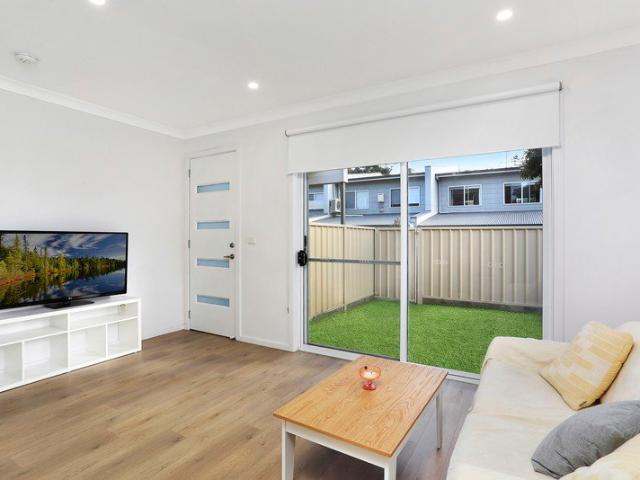 Townhouse for sale in Oak Flats Dc, New South Wales