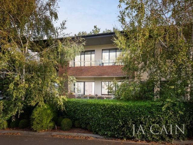 Apartment for sale in Camerons Creek, Victoria