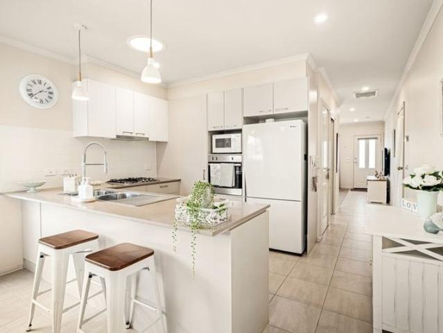House for sale in Officer, Melbourne