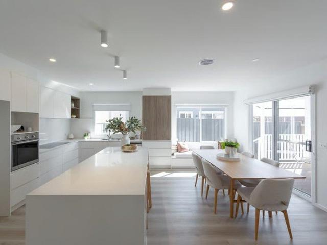House for sale in Woodlea, Melbourne