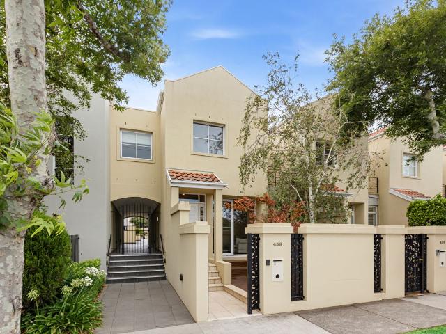 Townhouse for sale in Camerons Creek, Victoria