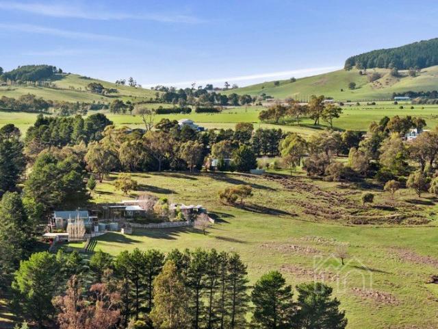 House for sale in Shepherds Flat, Victoria