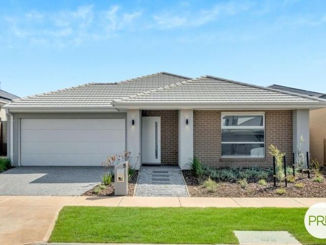 House for sale in Clyde North, Victoria