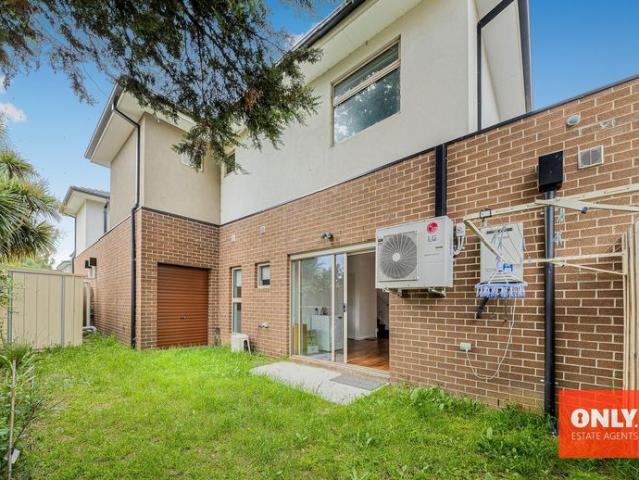 Townhouse for rent in Camerons Creek, Victoria
