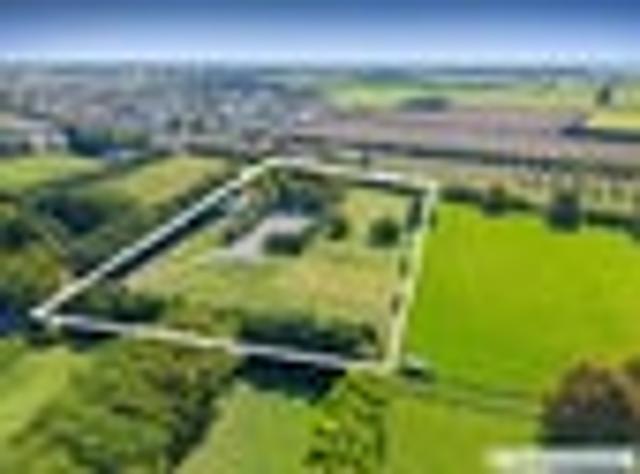 House for sale in Chaslands, Canterbury