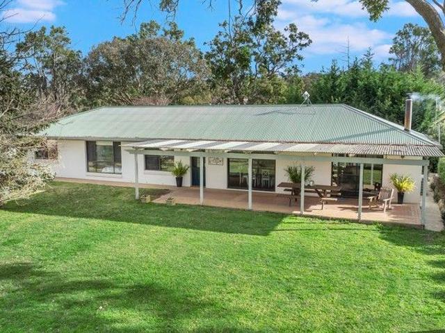 House for sale in Saumarez Ponds