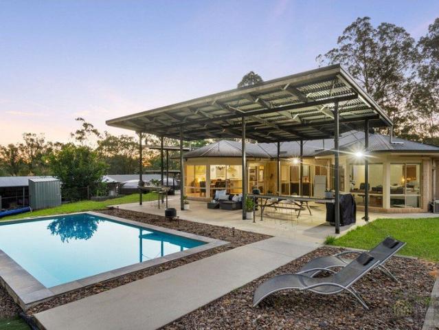 Cottage for sale in Boyland, Queensland