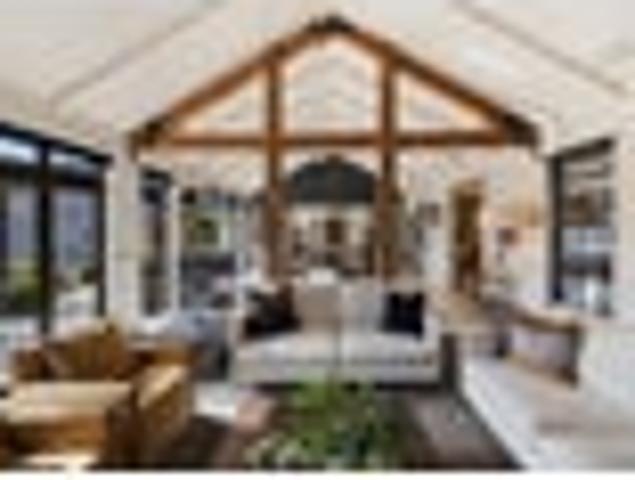 House for sale in Otakou