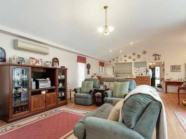 House for rent in Cockburn, Western Australia