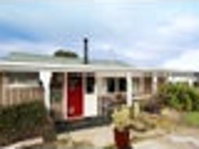 House for sale in Otakou