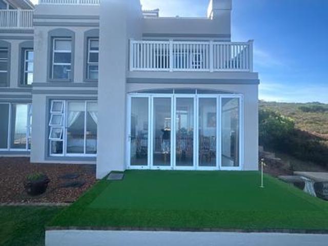 Townhouse for sale in Groot Brak Rivier, Western Cape