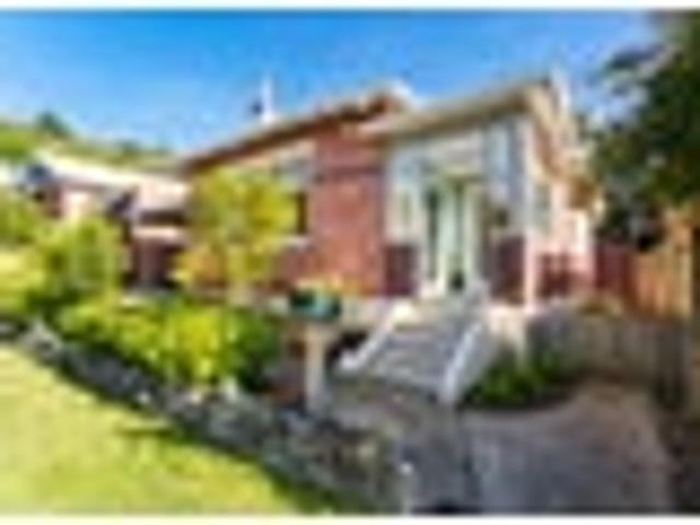 House for sale in Otakou