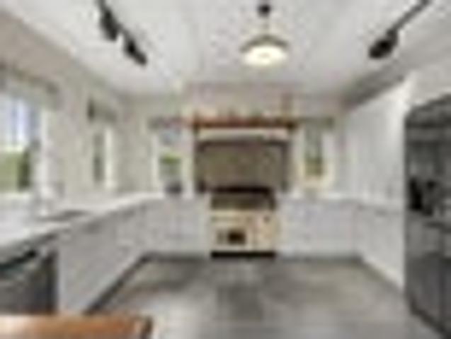 House for sale in Awhitu