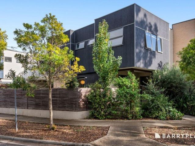 Townhouse for sale in Camerons Creek, Victoria