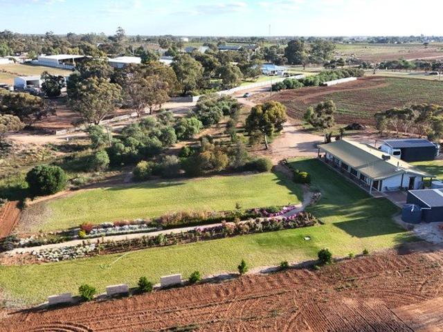 Cottage for sale in Nyah, Victoria