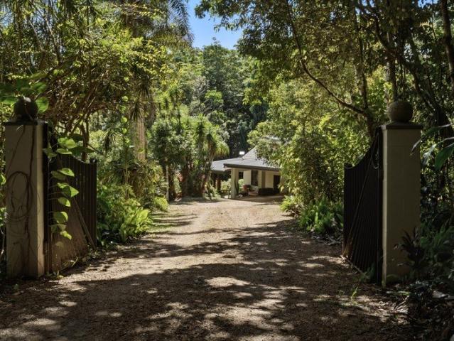 Cottage for sale in Tablelands, Queensland