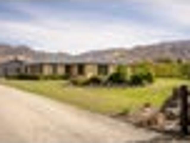 House for sale in Otakou