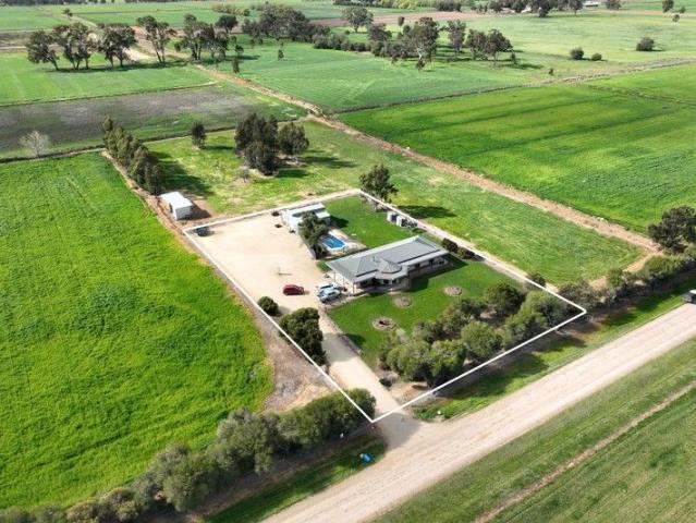 Cottage for sale in Cobram, Victoria