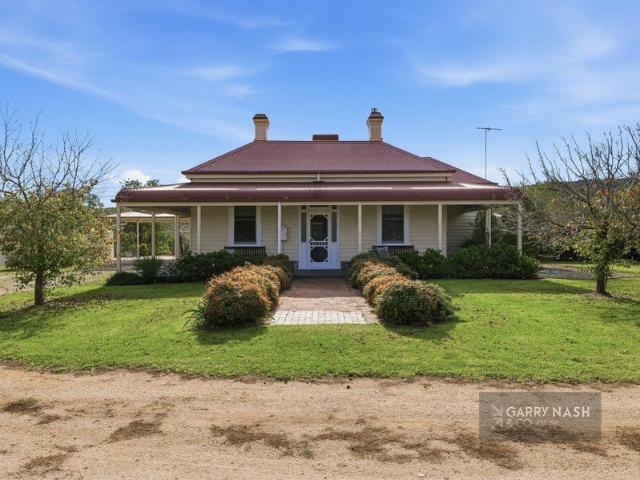 Cottage for sale in Eldorado, Victoria