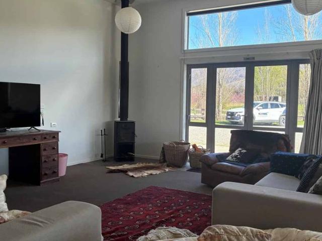House for rent in Otakou