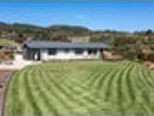 House for sale in Otakou
