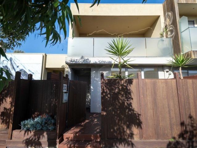 Townhouse for rent in Camerons Creek, Victoria