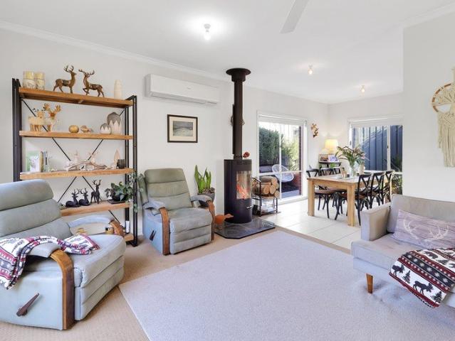 Townhouse for sale in Victoria