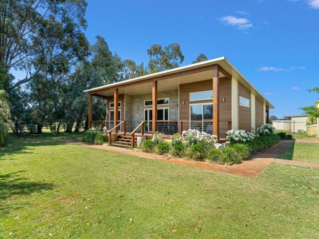 Cottage for sale in Fairbridge, Western Australia