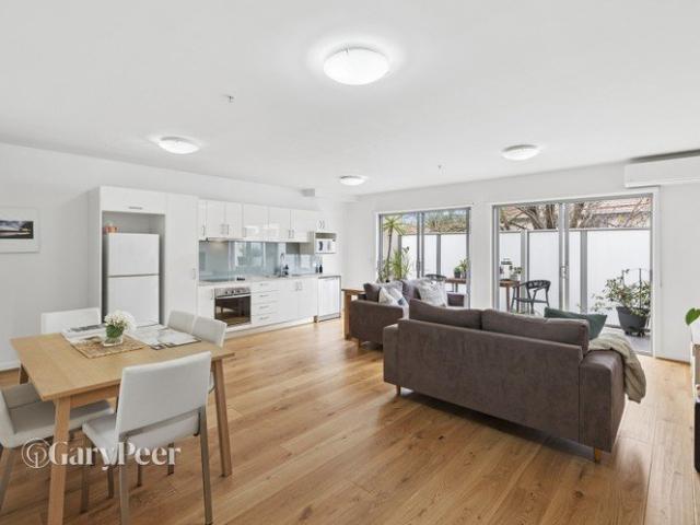 Apartment for sale in Gardenvale, Melbourne