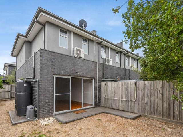Townhouse for rent in Camerons Creek, Victoria