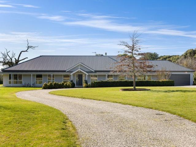House for sale in Smythes Creek, Victoria