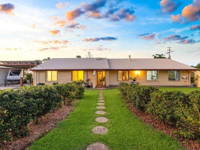 Cottage for sale in Kings Creek, Queensland
